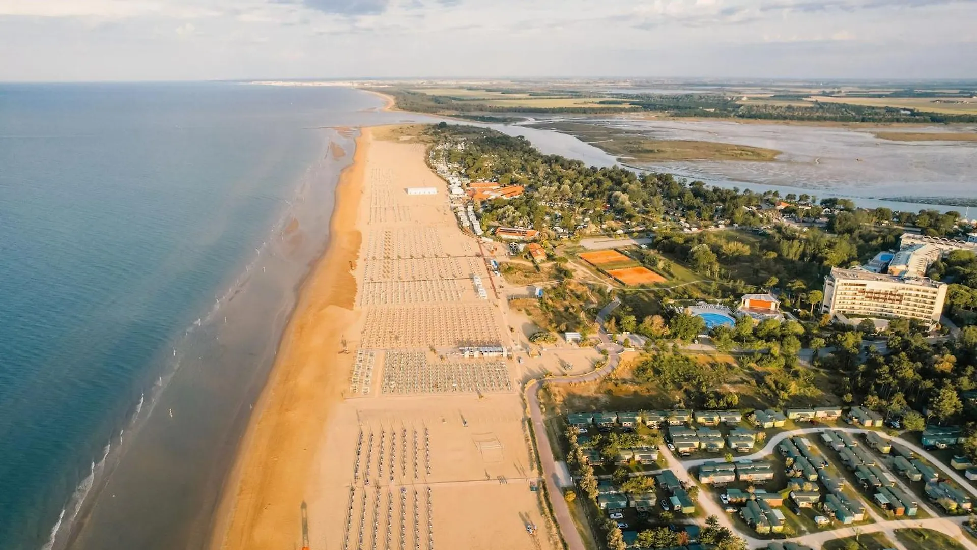 Homely Seaview Studio Flat With Balcony - Beahost Bibione Olaszország